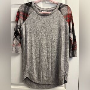 Maurices Heather Gray Top with Red Plaid Sleeves Xsmall